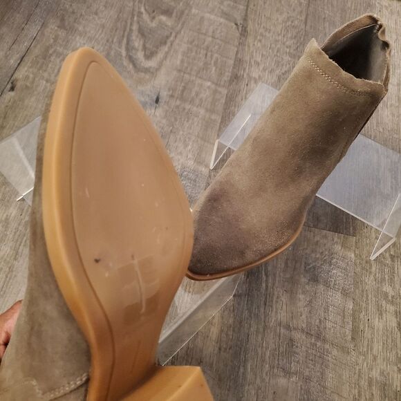 NEW Dolce Vita Booties Women's Size 8 Tan Brown Suede Ankle Boots Slip-On - Picture 9 of 12